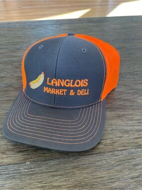 Trucker hat
